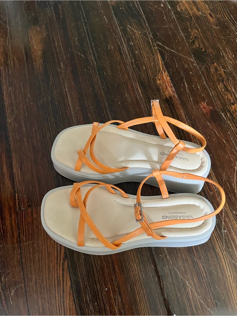Vagabond Strappy Platform Courtney Sandals - Picture 5 of 5